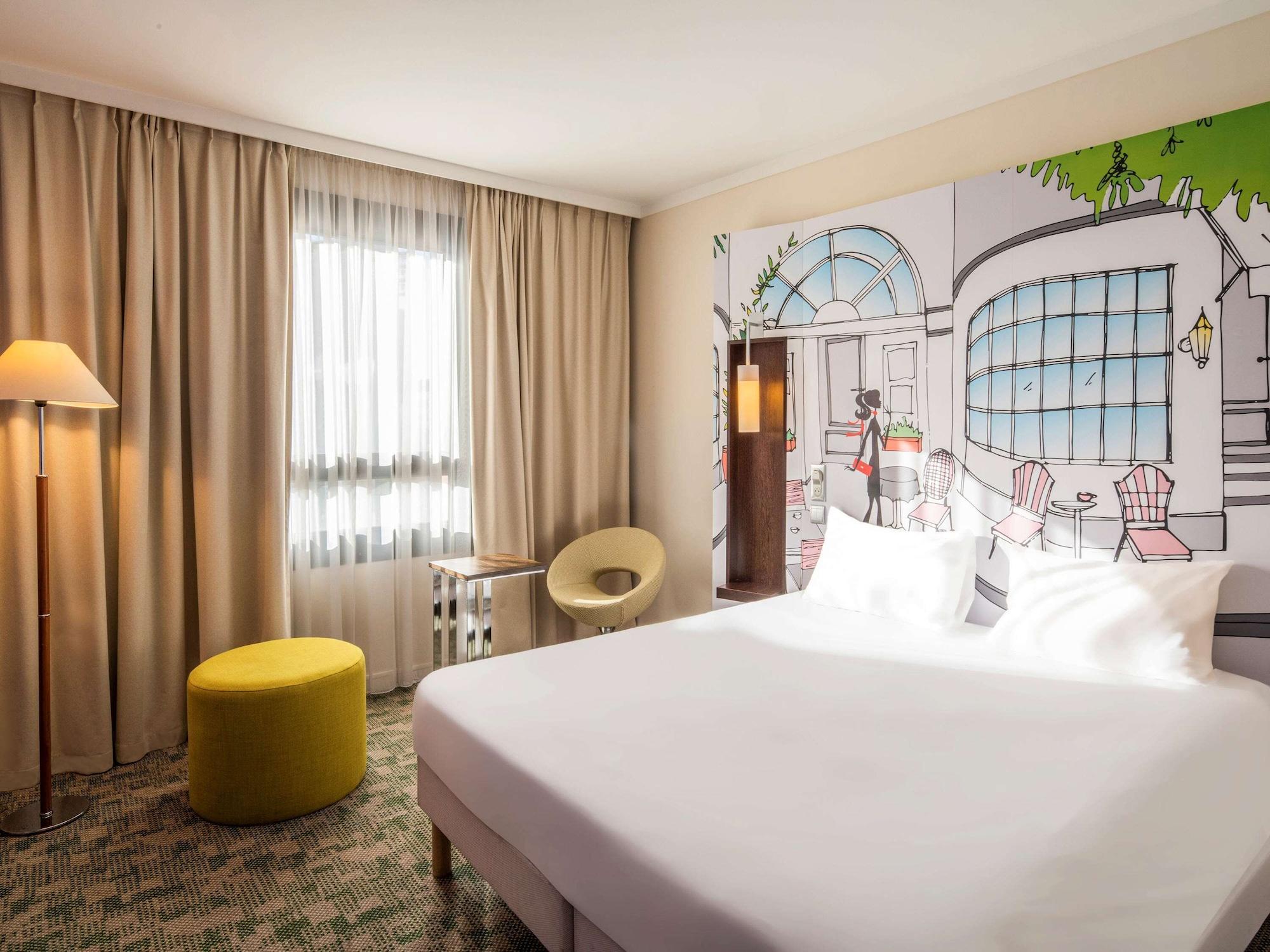 Ibis Styles Evry And Events Hotel Courcouronnes