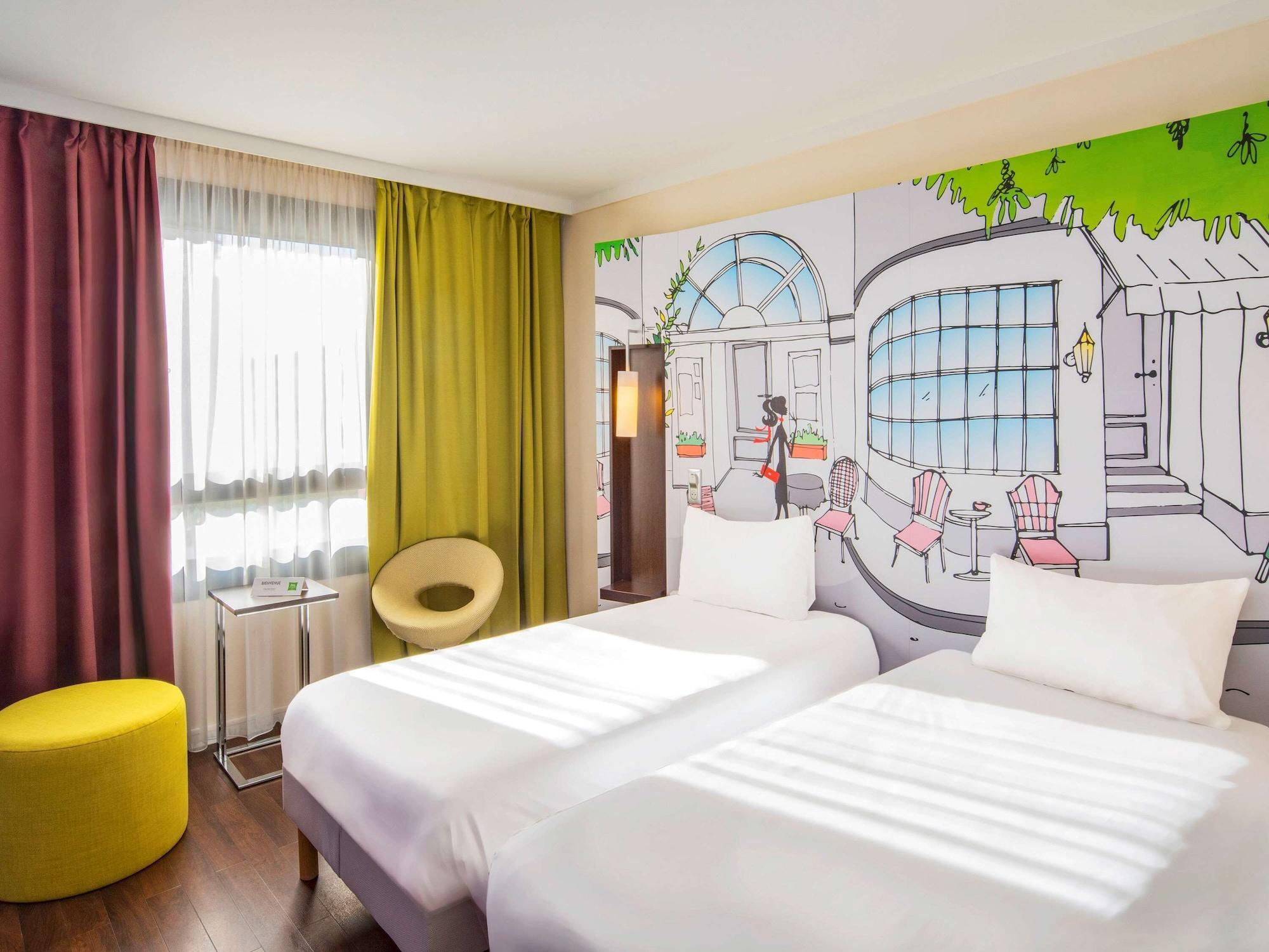 Hotel Ibis Styles Evry And Events 3*