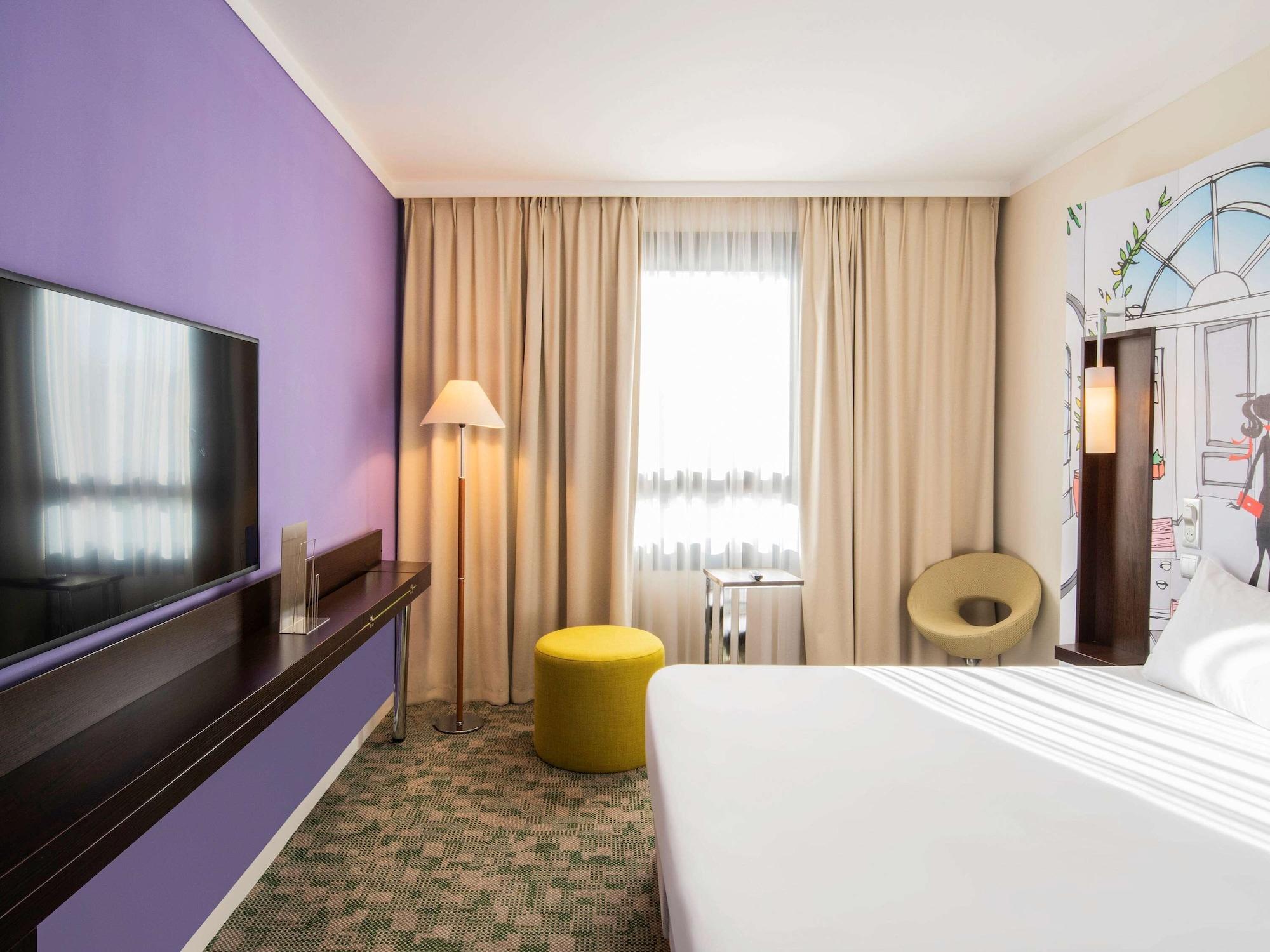 Hotel Ibis Styles Evry And Events 3*