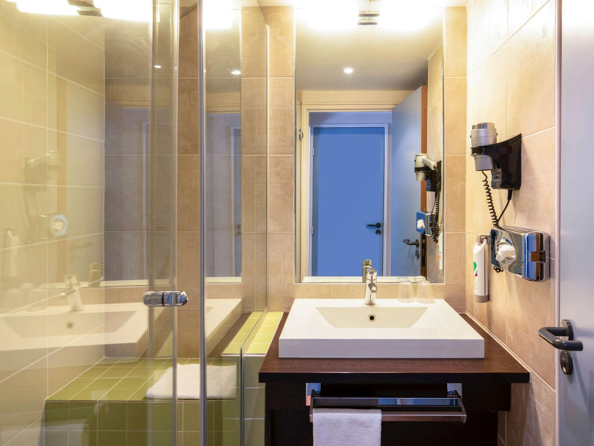 Ibis Styles Evry And Events 3*